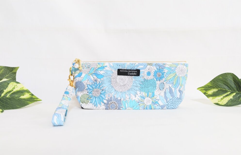 リバティスザンナの持ち手付きペンケース(ブルー)