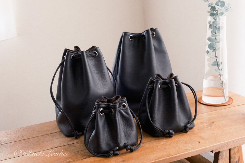 《WATERPROOF LEATHER》巾着カメラポーチ　Lサイズ