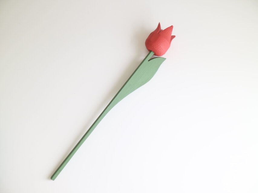 スウェーデンで見つけた木製チューリップ No.5572 | iichi 日々