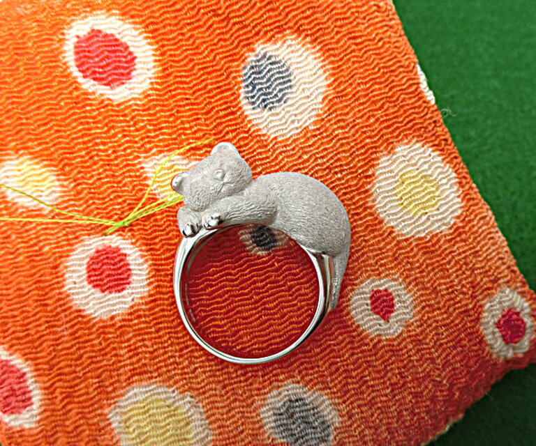 指輪 猫 地金 白金（プラチナ）900 猫の型抜き 指輪 地金 猫 白金（プラチナ）900 猫の型抜き