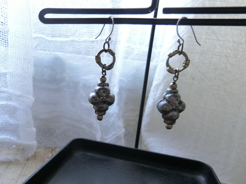 ＊とらいばるなピアス　＠インドブラスの輪っか＋THAIのスリンシルバー・花