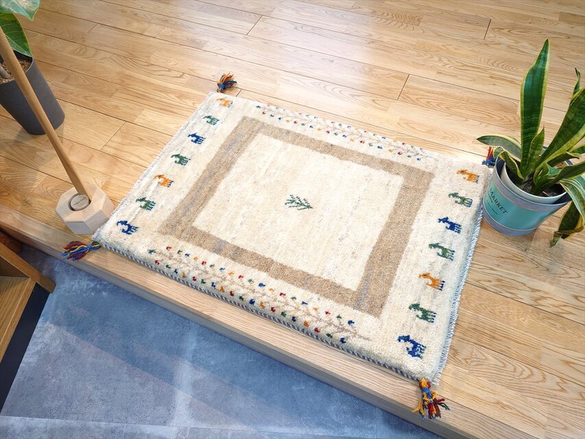 ペルシャギャッベ (ギャベ) チェアマット 42x42cm ギャッベ ラグ サヤンサヤン ギャッベ ギャベ 座布団 ペルシャ イラン 約