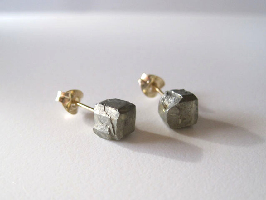 パイライトの原石ピアス/japan/Cube 14kgf