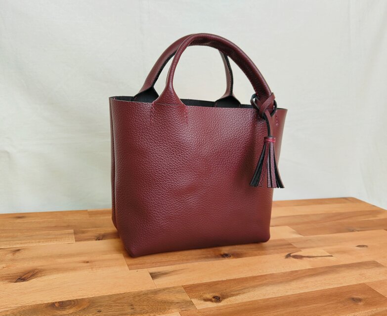 姫路レザー】手縫いのミニトートバッグ（コンパクト/シンプル/メンズ