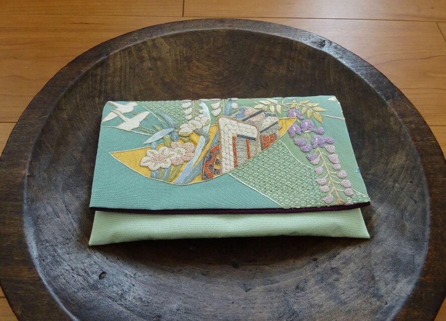 刺繍を楽しむお懐紙入れ（ちょっぴり難あり・送料サービス）