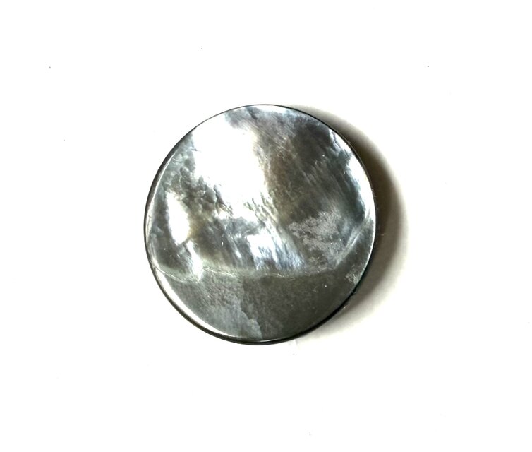 フランス製 ビンテージ 25mm mother of pearl 大きい天然貝 ピン