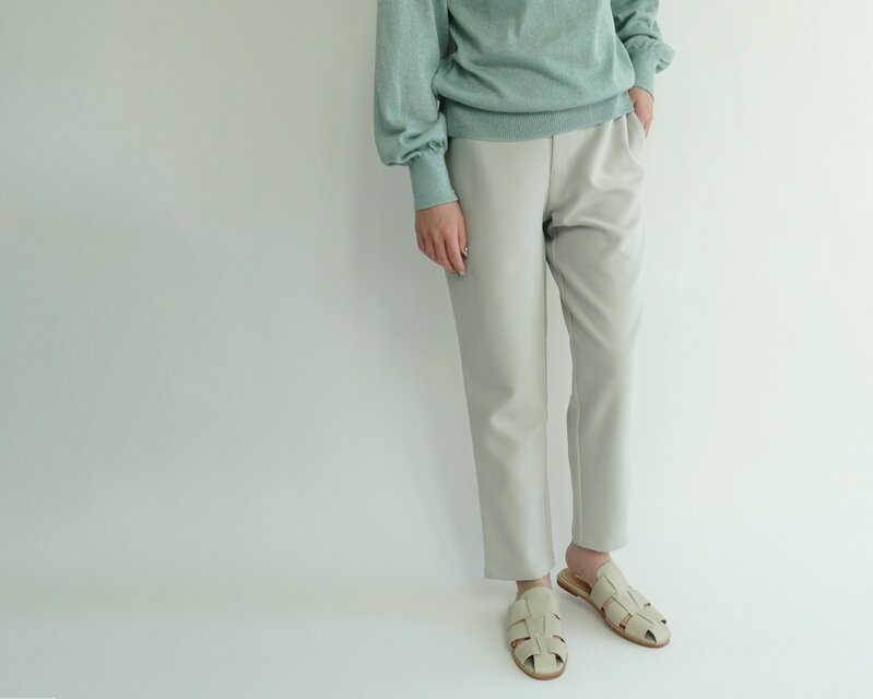 ロングシーズンこだわり9分丈テーパードパンツ＜アイスグレー＞