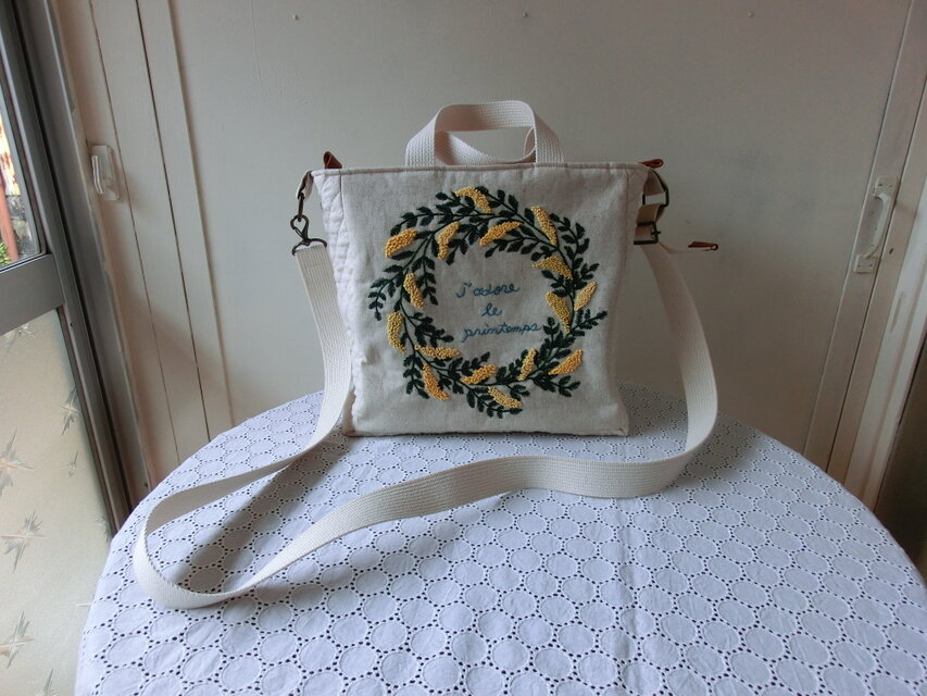 ハンドメイド手刺繍バッグ 手刺繍バケツバッグ | 入学・入園のハンドメイド雑貨・子供服