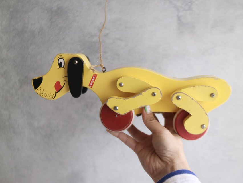 スウェーデンで見つけた犬のプルトイ / 引っ張るオモチャ No.5598