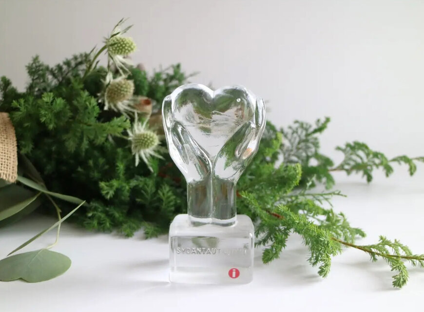 IITTALA / SYDANTAUTILIITTO ガラスのオブジェ No.5661