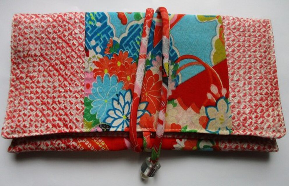 ８１６２　絞りと花柄の着物で作った和風財布・ポーチ　＃送料無料