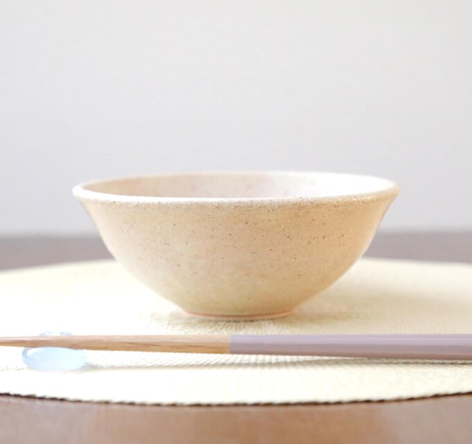 白陶土と藁灰釉の飯碗 ＊ ２