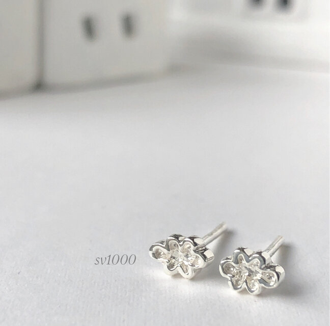 純銀sv1000♡プチピアス  金属アレルギーの方も