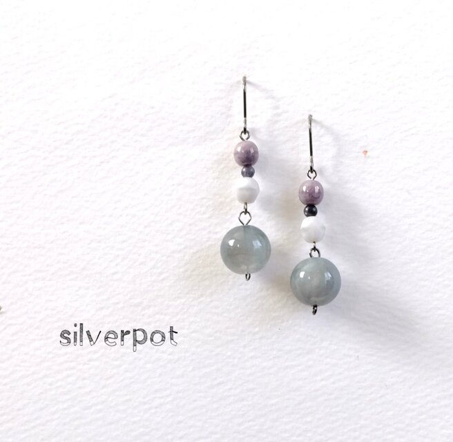 BL141【数量限定】試験のお守りに、フォグ・ブルーの宇宙な雰囲気ピアス（パーツ変更可能）