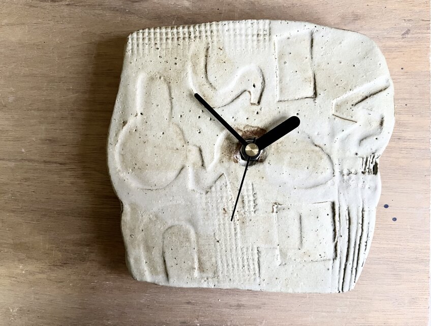 白POP象嵌　18cm角掛け時計