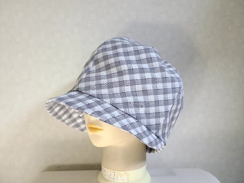 魅せる帽子☆コットンチェック&レースのリバーシブルクロッシュ～ライトグレー&ホワイト