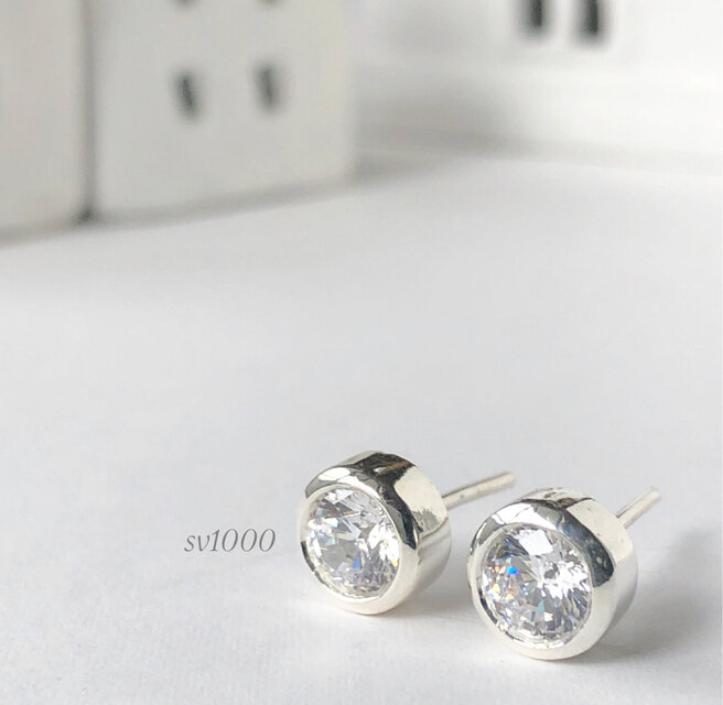 純銀sv1000♡ひとつぶジルコニアピアス  金属アレルギーの方も