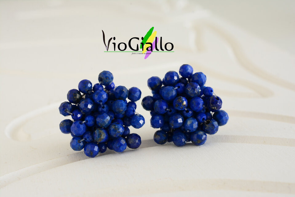 ラピスラズリの花ピアス