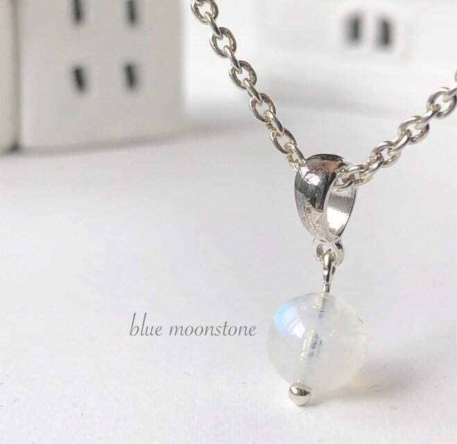数量限定♡純銀sv1000✳︎AAAAブルームーンストーン8㎜玉ペンダントトップのコピー