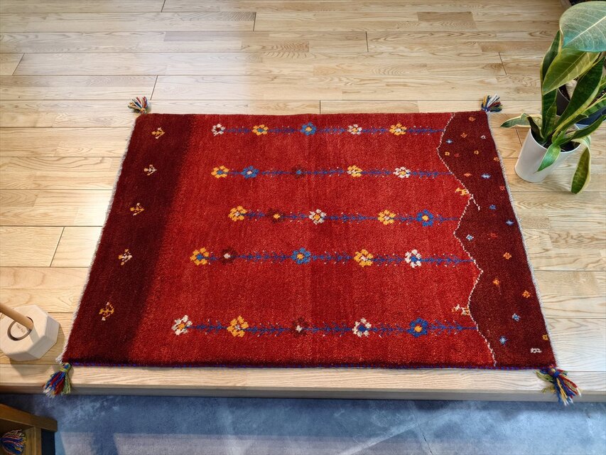 ペルシャ ギャッベ 玄関マット大 ウール 118x85cm 茜色 花 丘 RD2176G