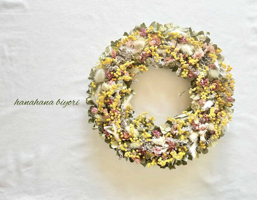 ミモザとチドリソウの春リース