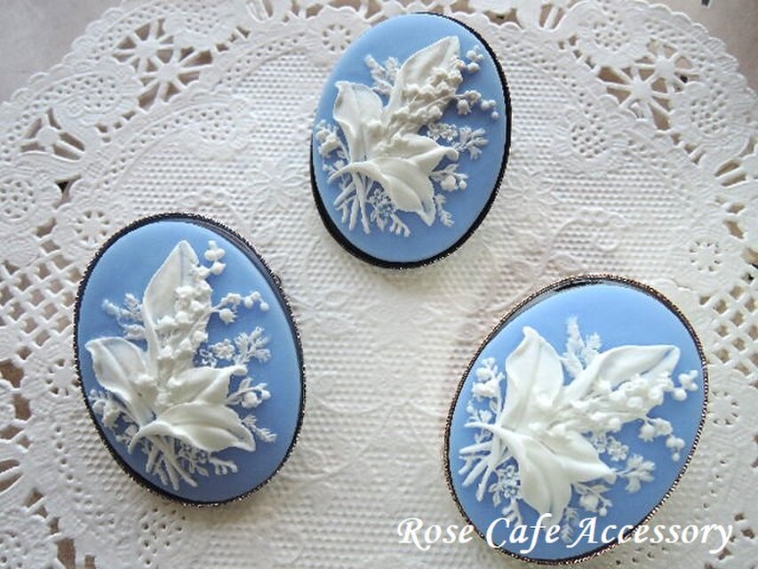 1390）素敵なカメオスズランアクリルカメオ高品質日本製☆2WAY