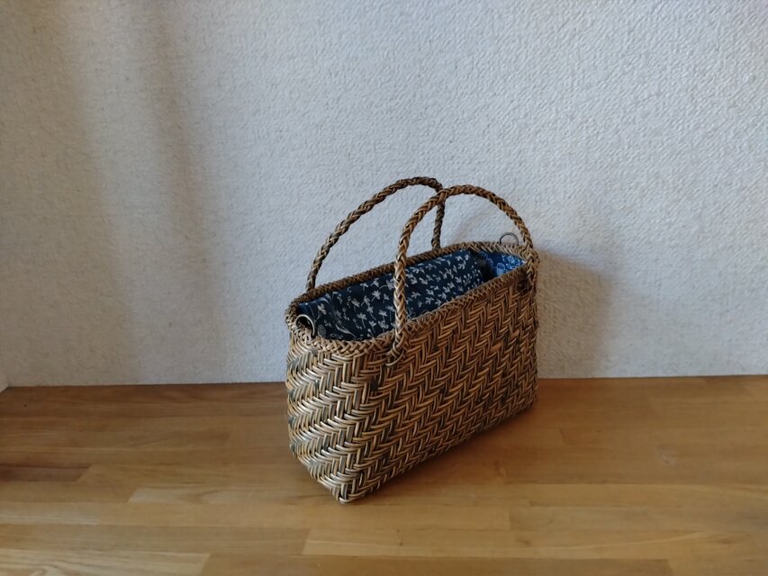 北海道 十勝バスケット 皮籐の小かごバッグ | iichi 日々の