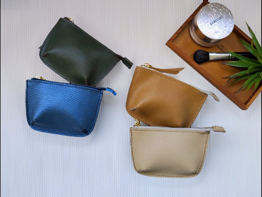 本革のミニポーチ　（P-31～P-34）