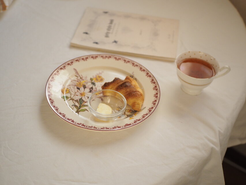 Sarreguemines antique plate lily | iichi 日々の暮らしを