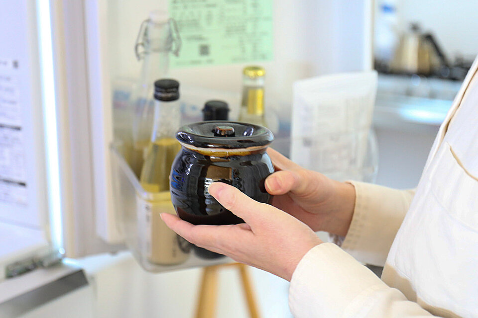 梅干しやお漬物入れにおすすめ お漬物甕（かめ）砂糖壺 黒 | iichi