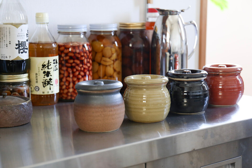 梅干しやお漬物入れにおすすめ お漬物甕（かめ）砂糖壺 黒 | iichi