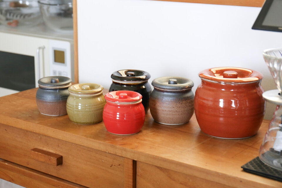 梅干しやお漬物入れにおすすめ お漬物甕（かめ）砂糖壺 鉄茶 | iichi