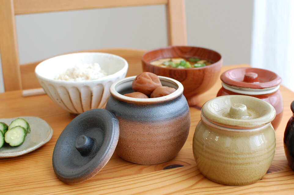 希少大型水甕かめつぼ漬物梅干し壺34cm水鉢睡蓮鉢陶器焼き物ビンテージ当時物 梅干しやお漬物入れにおすすめ お漬物甕（かめ）砂糖壺 鉄茶 | iichi