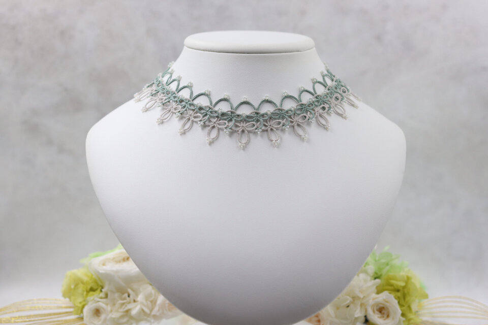 スカラップのタティングレースネックレス〜若草