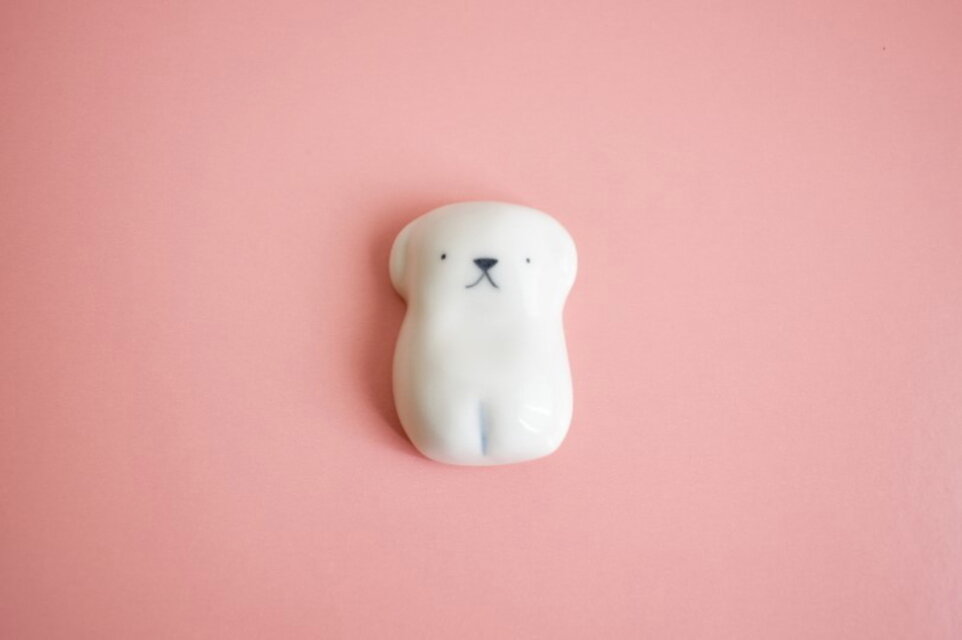 白い犬のはしおき　に