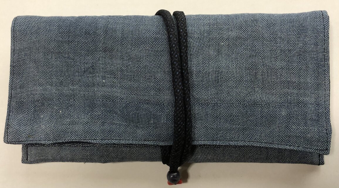８１８９　麻の裃（かみしも）で作った和風財布・ポーチ