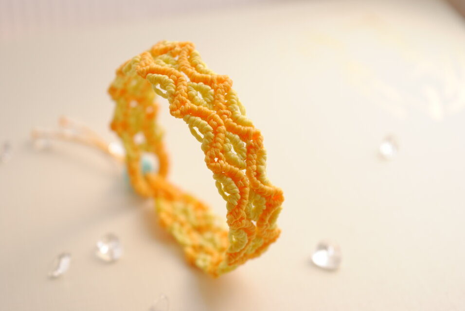 マクラメブレスレット＊幾何学半円＊たんぽぽ