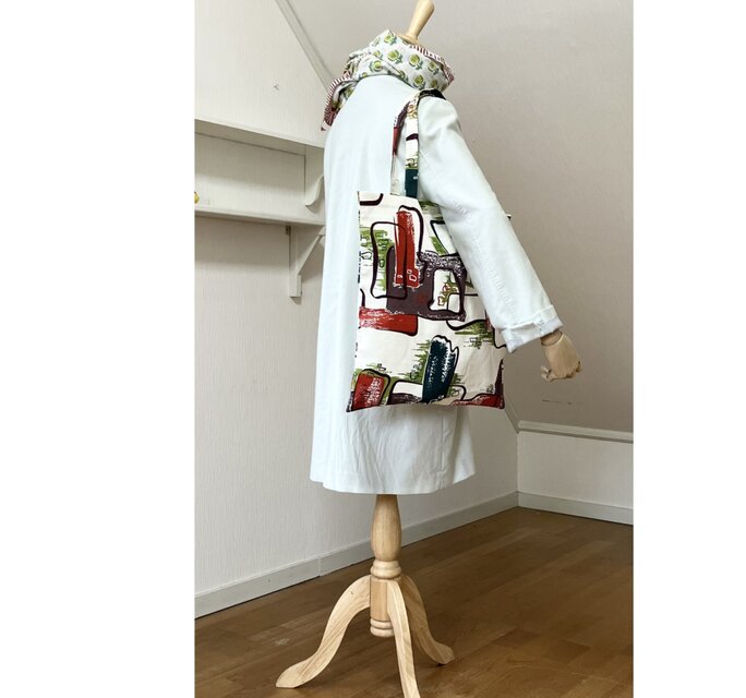 ☆sale サブバッグ エコバッグ 一枚仕立て レトロな幾何模様 | iichi