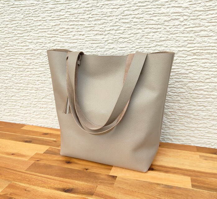 A4がすっぽり入る>一枚革のBASICトートバッグ（メンズ/レディース 
