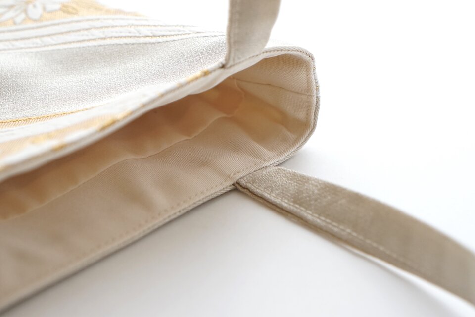 シルバー・ゴールド 華紋様 シルク帯リメイク ミニサブバッグ