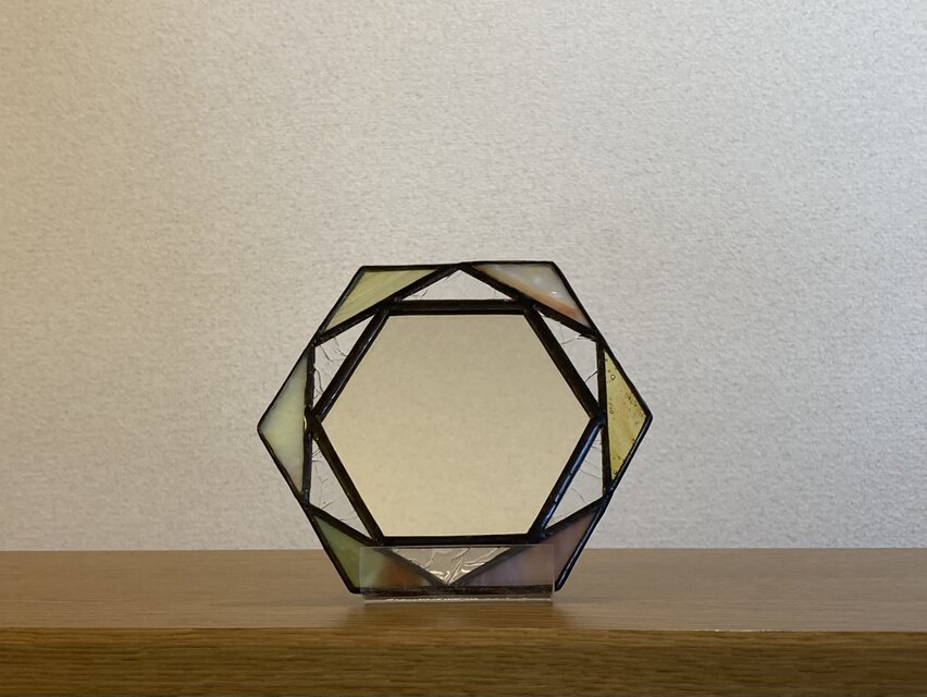 六角形鏡（淡色） | iichi 日々の暮らしを心地よくする