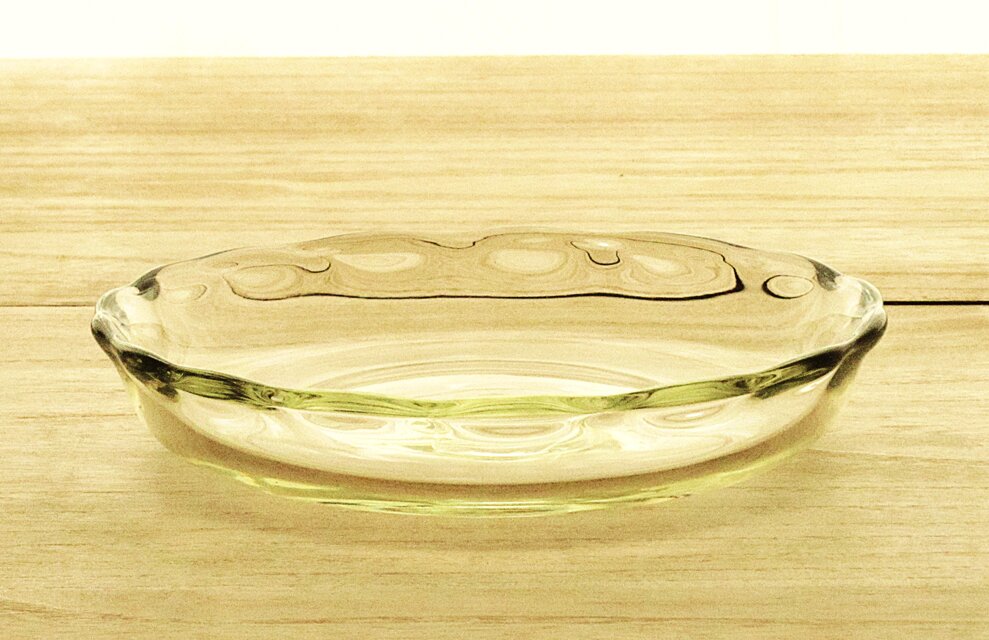 うすあめ色輪花皿➃