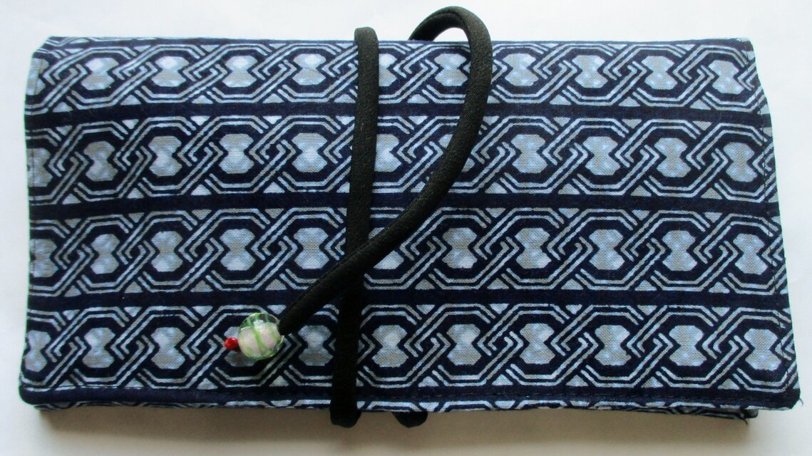 ８１９３　浴衣地の反物で作った和風財布・ポーチ#送料無料