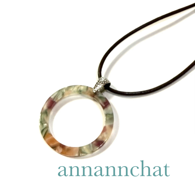 【フランス　茶・水色　チョコレートブラウン　本革　グラスコード　ネックレス】スライド長さ調節　メガネ