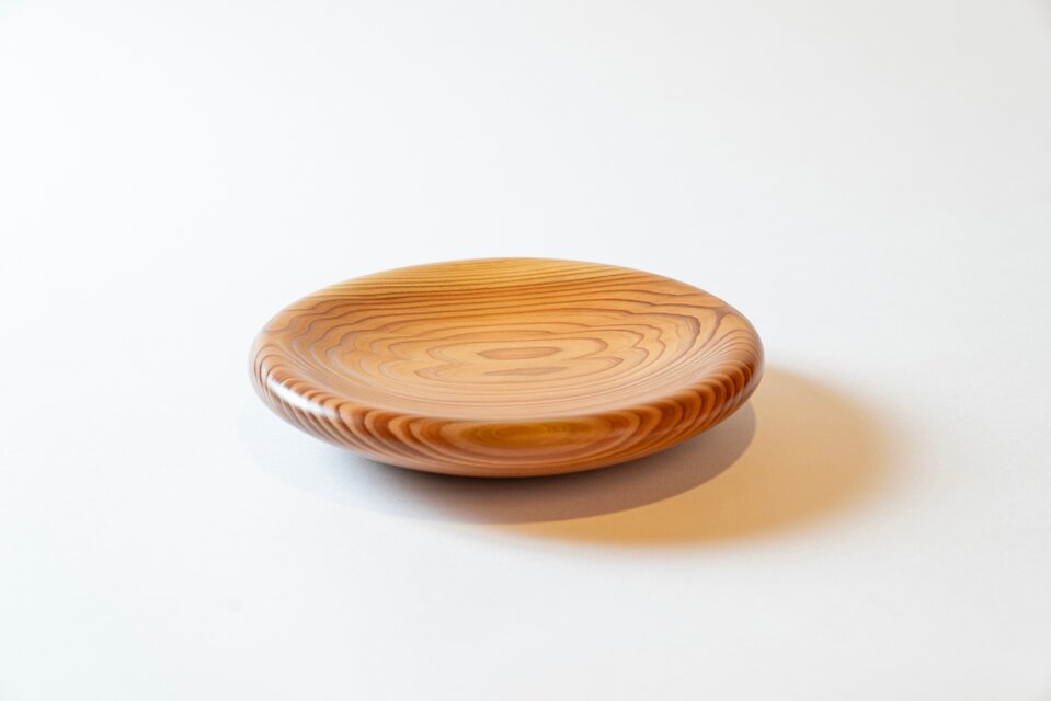 杉の丸いお皿