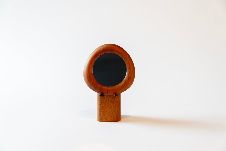 おにぎり型の手鏡