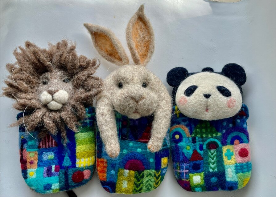 フェルトアニマルポーチ〜ウサギ〜 | iichi 日々の暮らしを心地よく