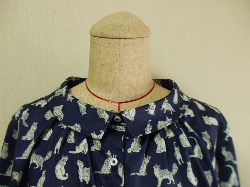 リバティタナローン ミャオウ(Meow) 小さいショールカラーのブラウス