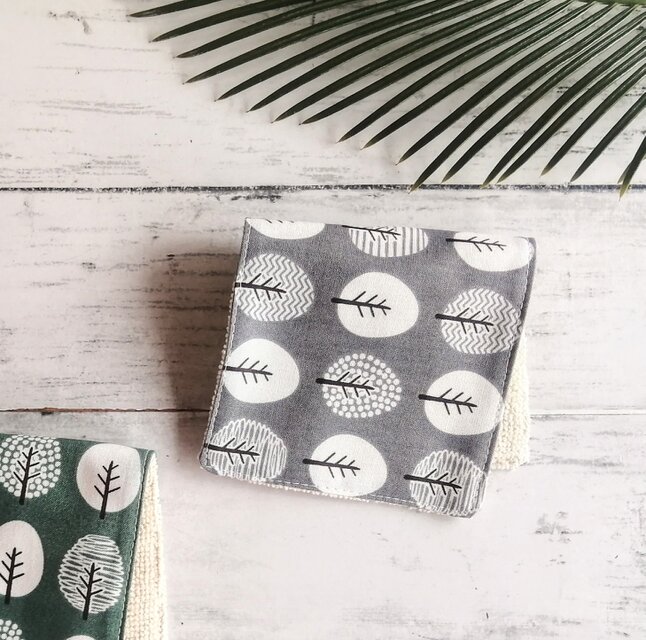 北欧風の森　ハーフハンカチ　タオルハンカチ　プチギフト　名入れ