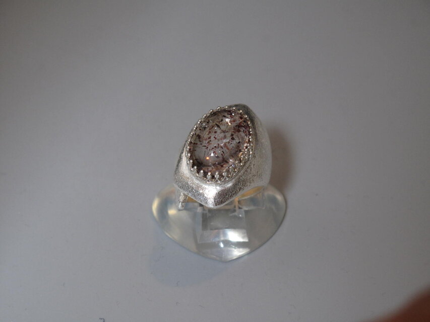 地味なキラキラの世界